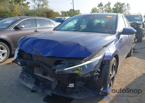2021 Hyundai Elantra Sel z USA, uszkodzony, nr VIN 5NPLN4AG1MH012717